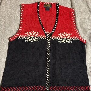 Vintage Woolrich Women's Red and Black V-Neck Sweater Vest